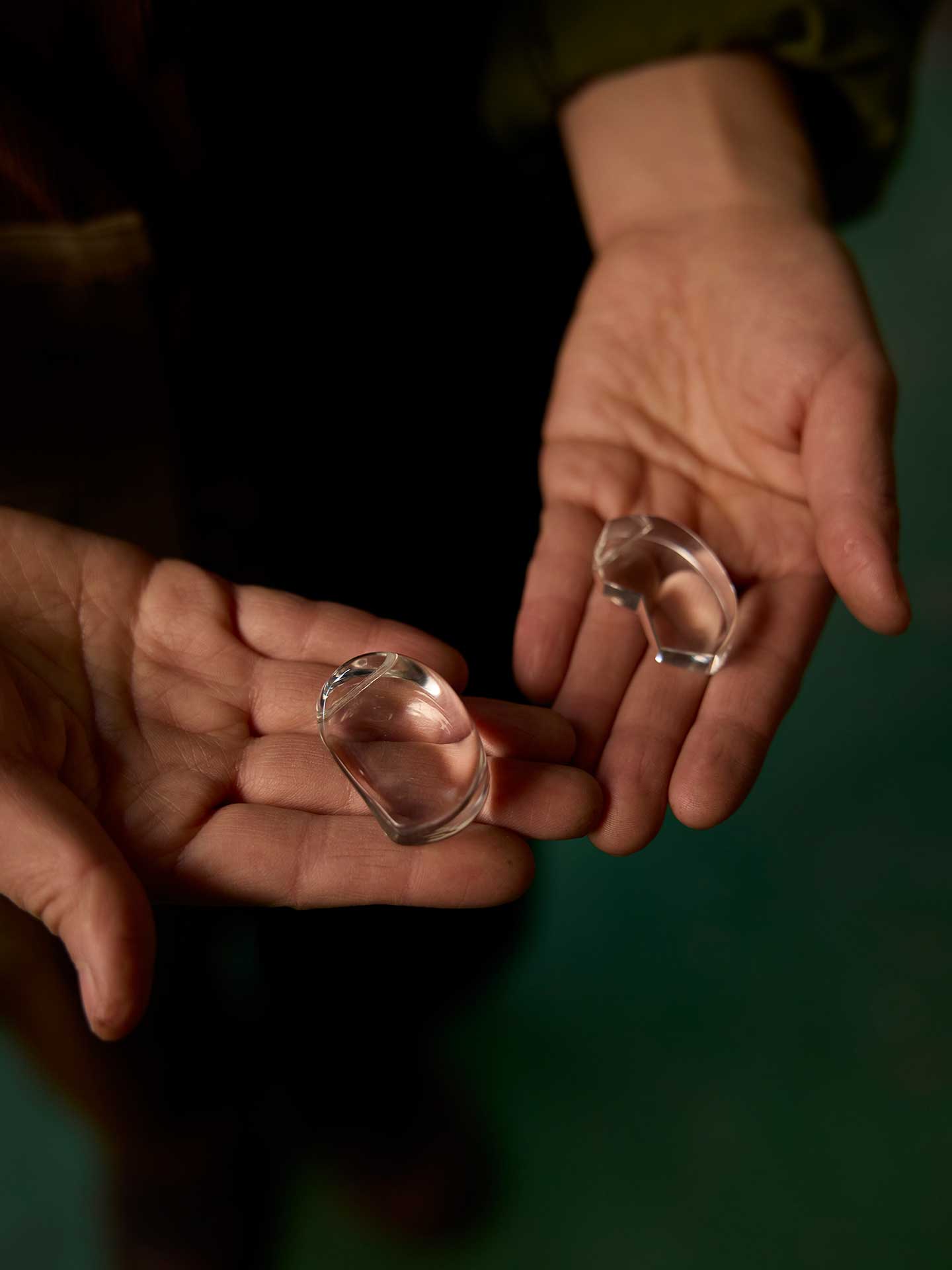 〈KIRIKO〉に奥行きをもたらす新しい切子ジュエリー