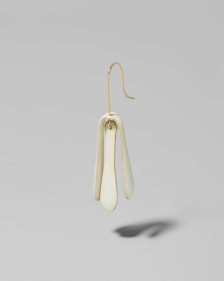 SHIPPŌ Earrings MAGNOLIA White